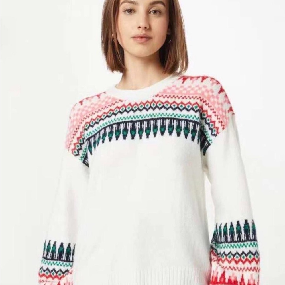 GAP Women's Cream and Red Christmas Holiday Patterned Sweater. NWT